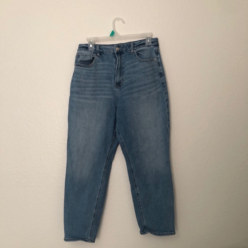 American Eagle Curvy Mom Jean